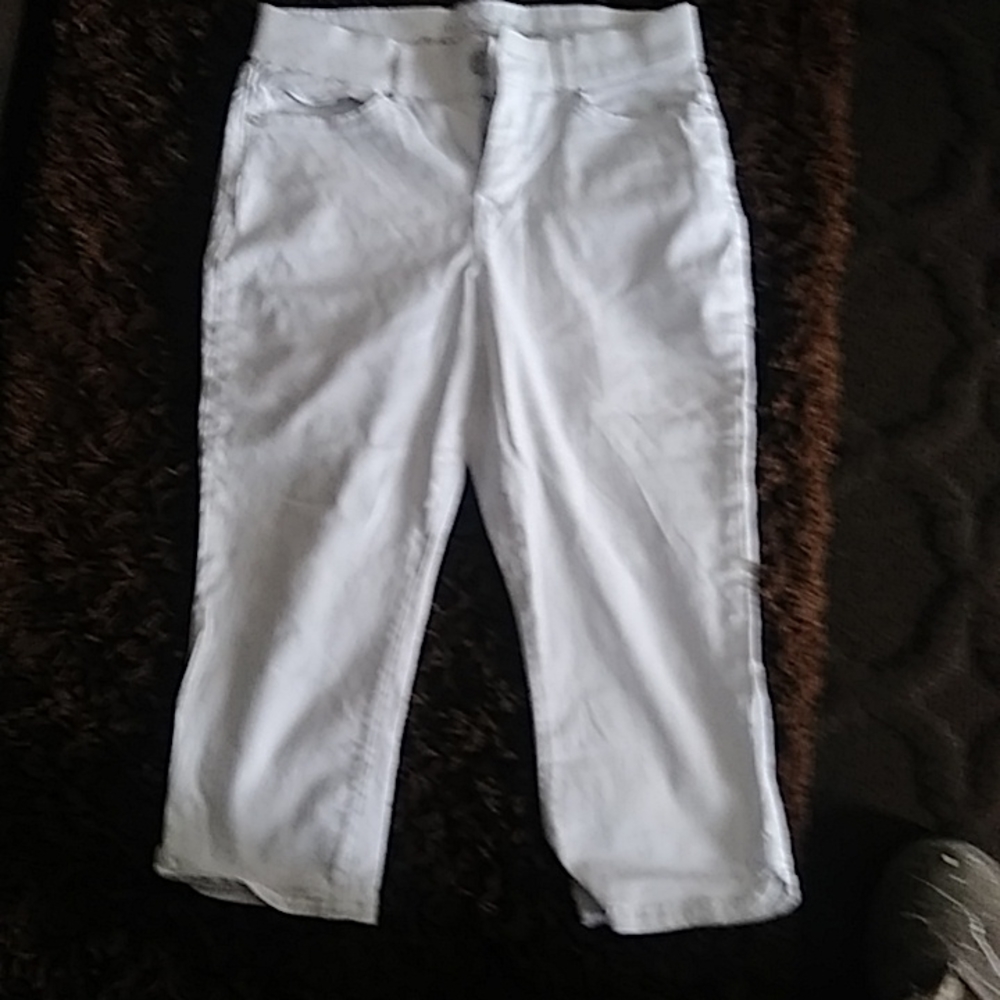 Jean capris by Gloria Vanderbilt